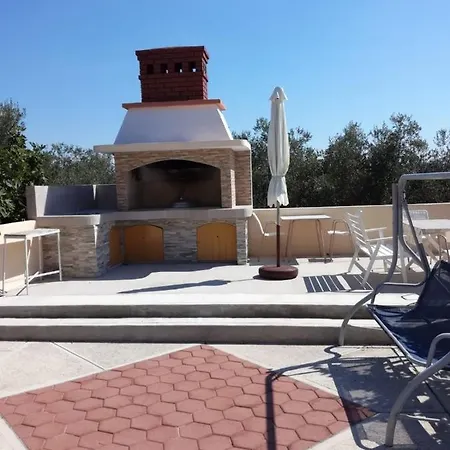 8237b דירה *